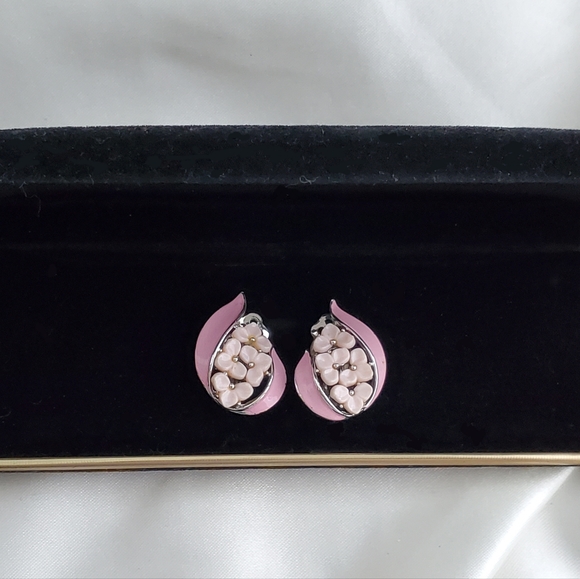 Sold❗️3/30$ Signed LISNER Vintage Earrings, Pimk Vintage Earrings, - Picture 2 of 4